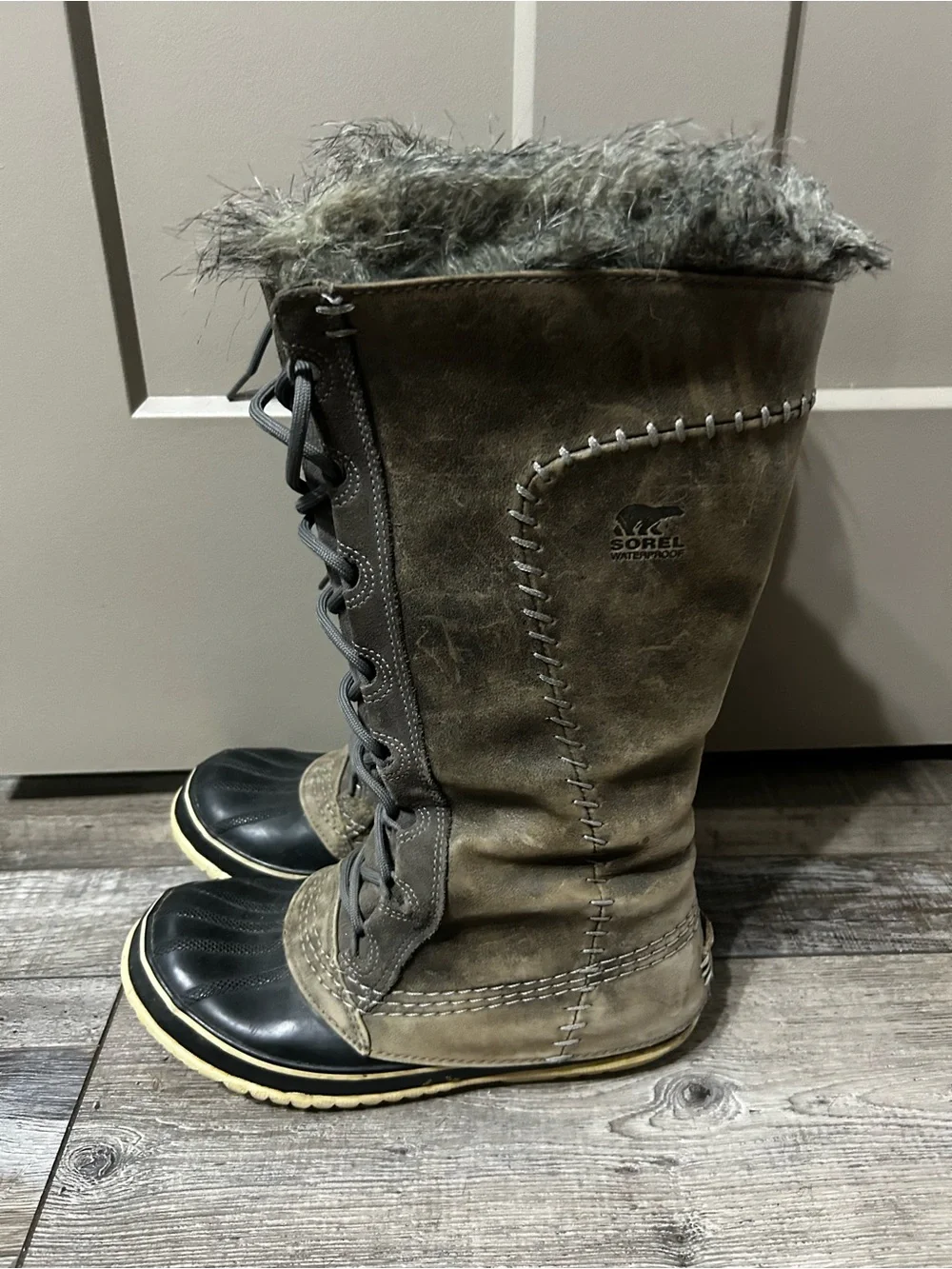 Sorel Cate The Great Tall waterproof winter snow boots faux fur lace up grey